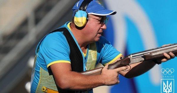 57-річний спортсмен з України здобув шосту позицію на чемпіонаті світу 2025 року зі стендової стрільби. Він також є олімпійським чемпіоном 2000 року.