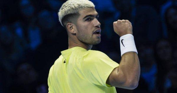 Алькарас здобув перемогу над Фріцем на Підсумковому турнірі, здійснивши камбек у неймовірному поєдинку, що тривав майже три години.