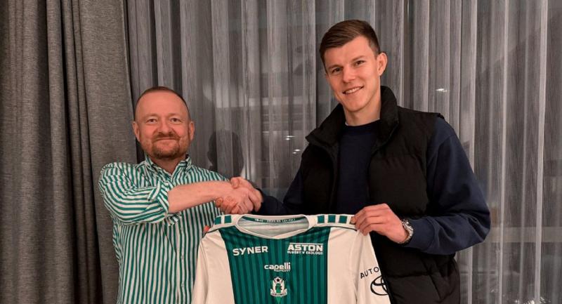 Соболь офіційно підписав контракт з новою командою - колишній гравець збірної України повернувся до свого старого клубу, повідомляє Футбол24.