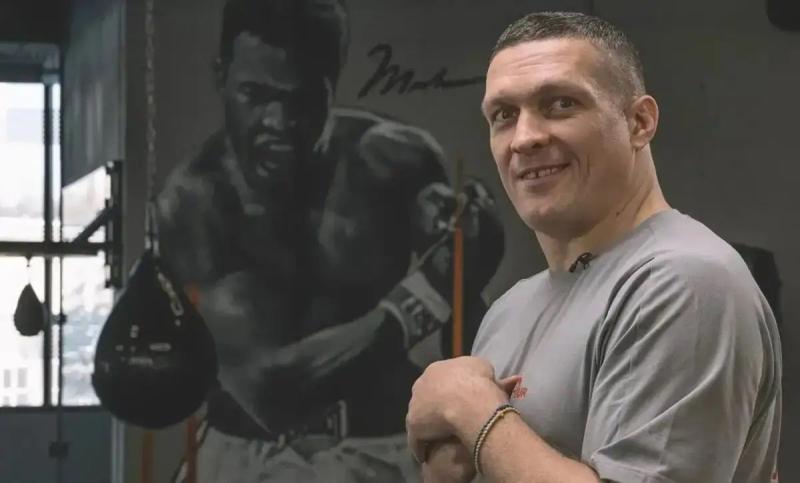 Олександр Усик отримав схвалення WBC на проведення добровільного захисту свого титулу - Футбол 24+