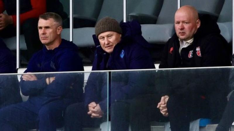 Ребров відвідав контрольний матч Динамо, спостерігаючи за грою проти Вереса разом із Григорієм Суркісом та Надєїною (ФОТО) - Футбол24.