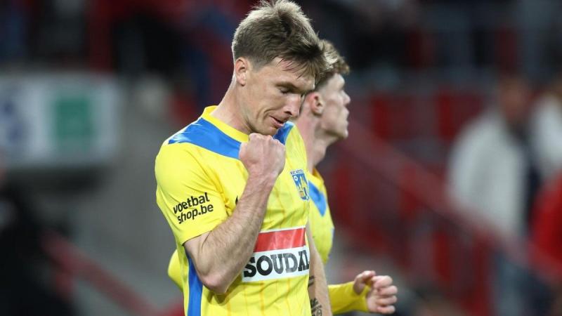 Сидорчук вперше в сезоні з'явився у стартовому складі, граючи разом із капітаном з Росії – колишньою зіркою Зорі, яка забила гол, що забезпечив команді перемогу – Футбол24.