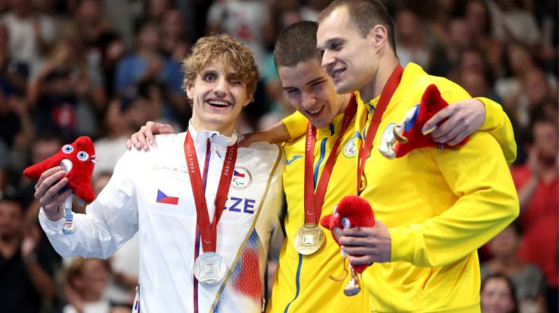 🥉 Чуфаров здобув бронзову медаль на Паралімпійських іграх 2024 року, фінішувавши третім на дистанції 100 метрів брасом.