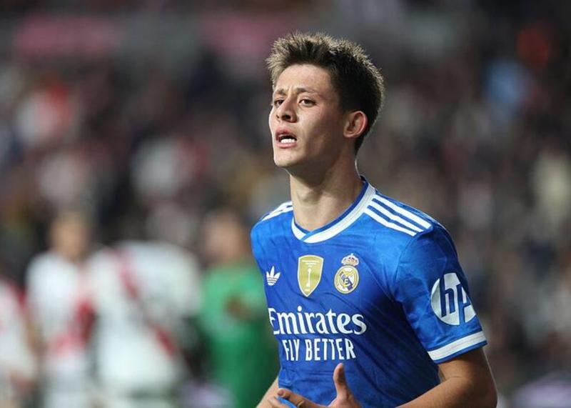 Реал має намір продовжити партнерство з турецьким хавбеком.