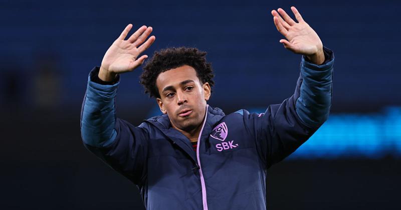 Тайлер Адамс: Челсі і Манчестер Юнайтед змагаються за талановитого гравця Борнмута - Спорт bigmir)net