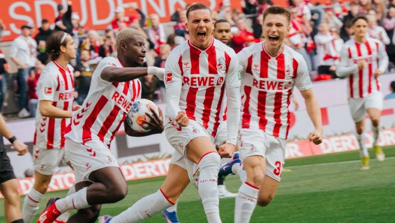 Баварія знищила Уніон, збільшивши свою перевагу над Борусією Дортмунд до 12 очок, тоді як Байєр зазнав ганьби від найслабшої команди Бундесліги - Футбол24.