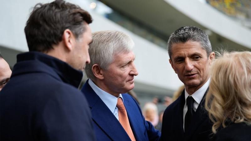 Ахметов, Палкін і Срна вшанували пам'ять Луческу - відеозапис з церемонії прощання в Бухаресті - Футбол24.